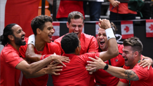 Monday Digest: Le Canada accède à la phase à élimination directe de la finale de la Coupe Davis, Auger-Aliassime jouera la Coupe Laver