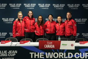 From left to right, Gabriela Dabrowski, Rebecca Marino, Leylah Annie Fernandez, Bianca Andreescu, Carol Zhao and Sylvain Bruneau smile for a team photo at their press conference.